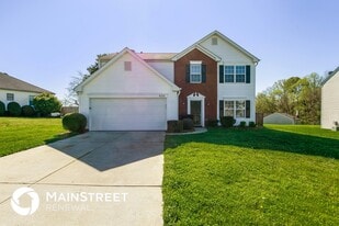 6130 Brookfield Pointe Dr in Charlotte, NC - Building Photo