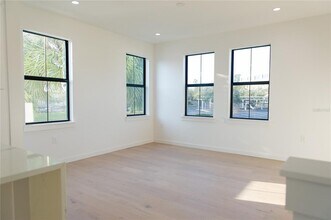 1218 E Kay St in Tampa, FL - Building Photo - Building Photo