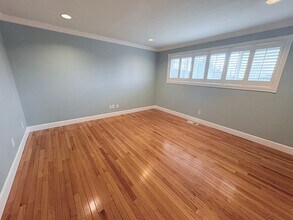 3046 NW 73rd St in Seattle, WA - Building Photo - Building Photo