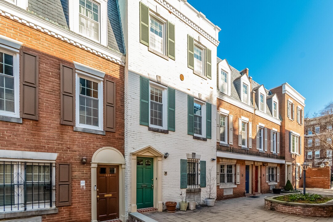 1839 Biltmore St NW in Washington, DC - Building Photo