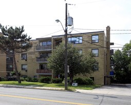 4110 Bathurst St in Toronto, ON - Building Photo