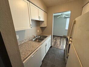 2951 9th St in Marion, IA - Building Photo - Building Photo