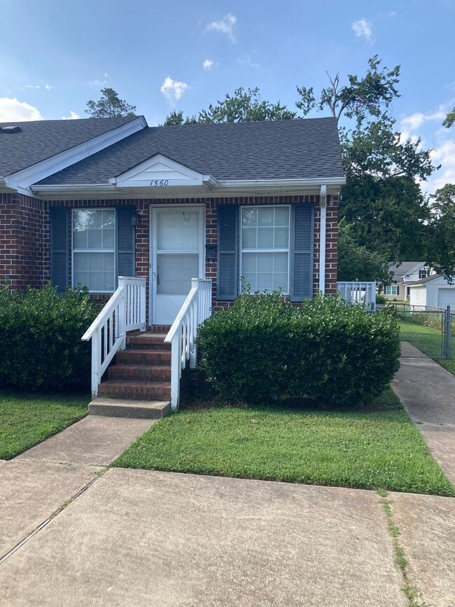 property at 1562 Indiana Ave