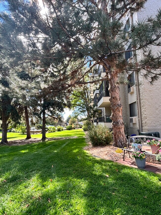 13890 E Marina Dr, Unit 604 in Aurora, CO - Building Photo - Building Photo