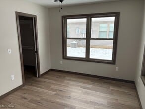 2729 Barnhill Rd SE in New Philadelphia, OH - Building Photo - Building Photo