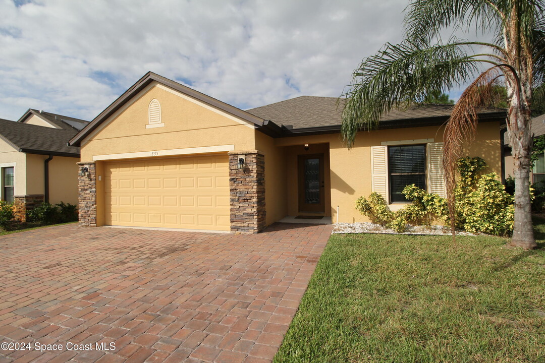 535 Trymore Dr SE in Palm Bay, FL - Building Photo