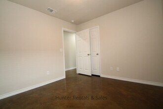 304 Lowes Blvd in Killeen, TX - Building Photo - Building Photo