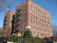 333 E 93rd St in Brooklyn, NY - Foto de edificio - Building Photo