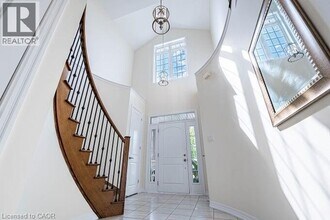 323 Harold Dent Trl in Oakville, ON - Building Photo - Building Photo