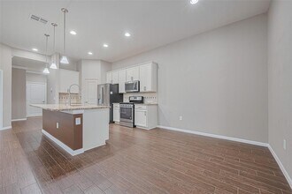 5327 Silver Ledge Dr in Katy, TX - Building Photo - Building Photo