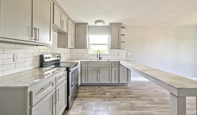2310 12th Ave in La Marque, TX - Foto de edificio - Building Photo