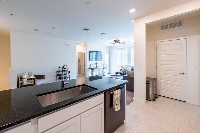 2750 S Voyager Dr in Gilbert, AZ - Building Photo - Building Photo