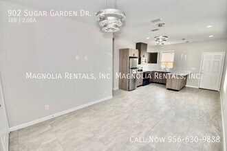 902 Sugar Gdn Dr in Pharr, TX - Building Photo - Building Photo