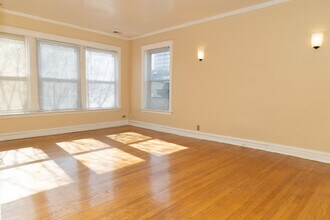 940 E 48th St in Chicago, IL - Building Photo - Building Photo