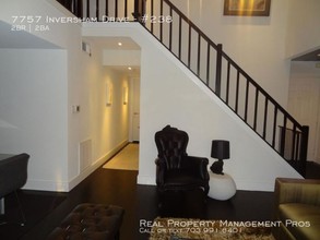 7757 Inversham Dr in Falls Church, VA - Building Photo - Building Photo