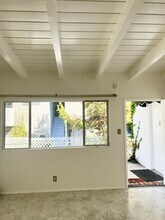 11659 Mayfield Ave in Los Angeles, CA - Building Photo - Building Photo