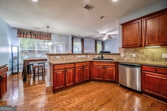 5405 Falls Landing Dr in Cumming, GA - Building Photo - Building Photo