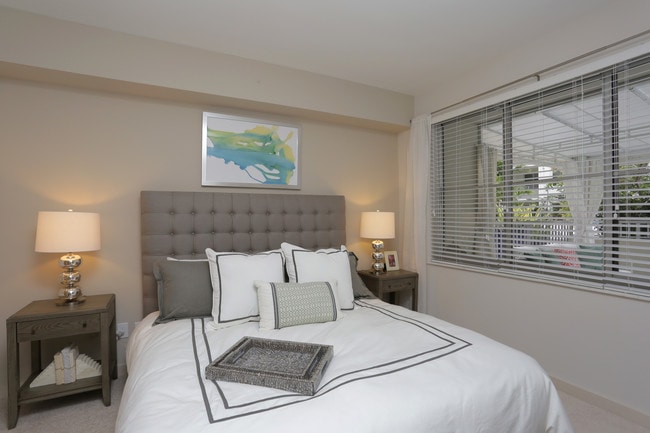Berkshire Lauderdale By The Sea