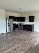 241 Grand Central Wy in Cartersville, GA - Building Photo - Building Photo