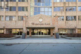 15-2115 Maitland Pl in Toronto, ON - Building Photo - Building Photo