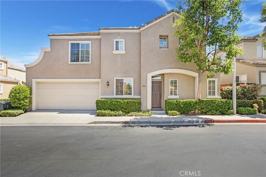 64 Rue Fontaine in Lake Forest, CA - Building Photo