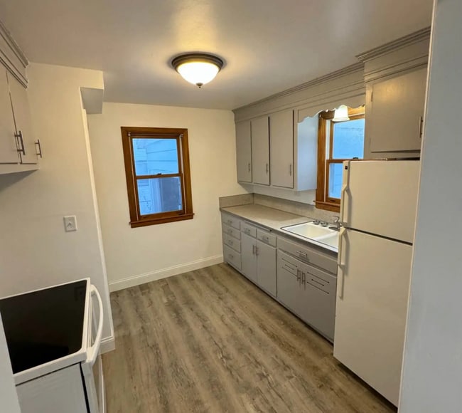 1006 N 1st Ave in Wausau, WI - Foto de edificio - Building Photo