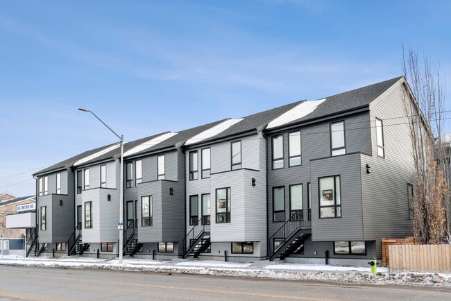 property at 8 8 St SE