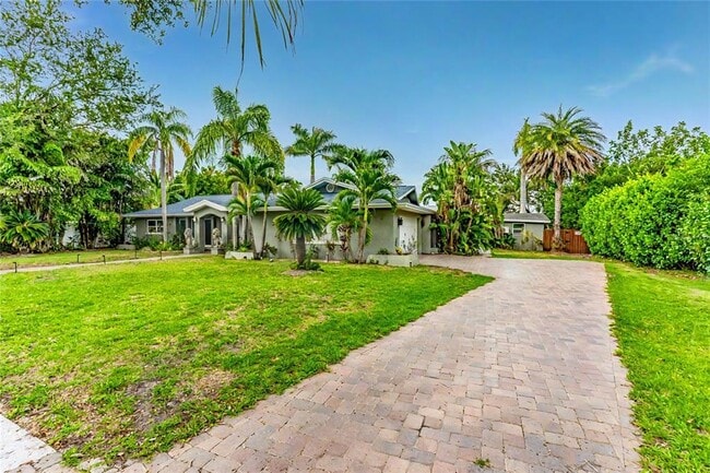 3225 E Rosery Rd in Largo, FL - Building Photo - Building Photo