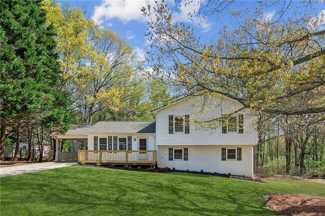 2453 Falcon Ct in Lawrenceville, GA - Building Photo - Building Photo