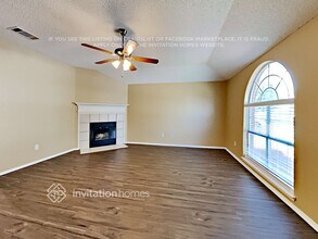 2720 Briscoe Dr in Fort Worth, TX - Building Photo - Building Photo