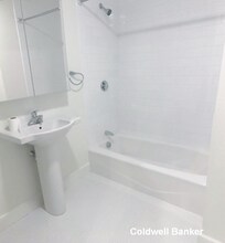 1776 Beacon St, Unit B in Brookline, MA - Building Photo - Building Photo