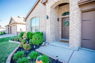 6928 Helm Ln in Fort Worth, TX - Building Photo - Building Photo