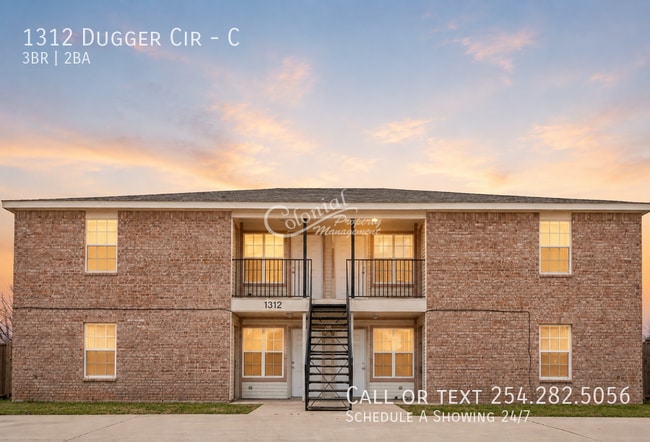 property at 1312 Dugger Cir