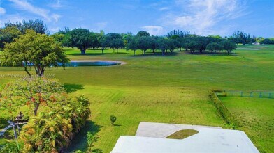 1025 Hunting Lodge Dr in Miami Springs, FL - Building Photo - Building Photo