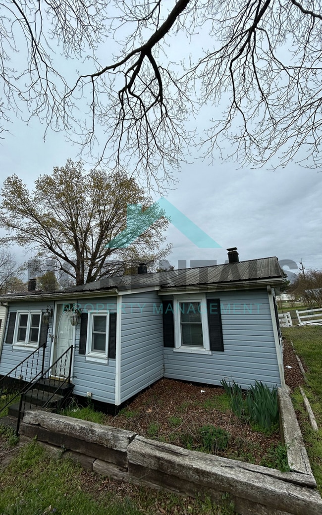 property at 715 3rd Ave