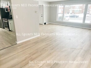 13526 Cedar Rd in University Heights, OH - Building Photo - Building Photo