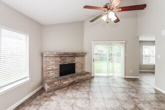 16202 Samoa Way in Houston, TX - Building Photo - Building Photo