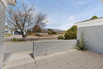 12008 Golden Gate Ave NE in Albuquerque, NM - Building Photo - Building Photo