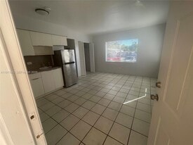 14305 NE 6th Ave in North Miami, FL - Building Photo