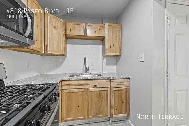 4818 The Paseo in Kansas City, MO - Building Photo - Building Photo