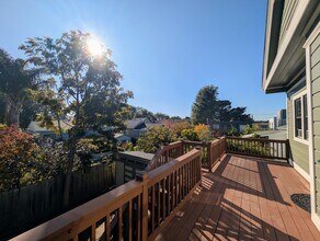 1418 67th St in Berkeley, CA - Foto de edificio - Building Photo