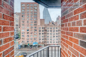 101 W 15th St in New York, NY - Building Photo - Building Photo