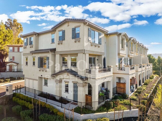 property at 101 Laurel Knoll Dr