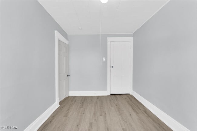 property at 11702 Brookfield Ave