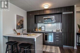 18 Erskine Ave in Toronto, ON - Building Photo - Building Photo