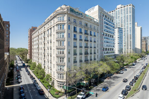 3400 N Lake Shore Dr in Chicago, IL - Building Photo