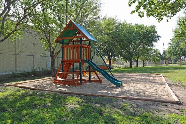 Copper Mountain in Killeen, TX - Building Photo - Building Photo