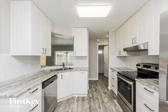 1033 Hardwood Dr in Valrico, FL - Building Photo - Building Photo