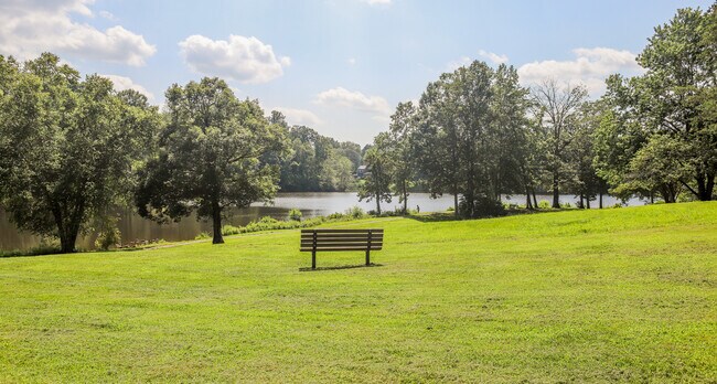 2768 Gatewood Cir, Unit 2651 in Charlottesville, VA - Building Photo - Building Photo