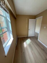 325 Ash St in New Westminster, BC - Building Photo - Building Photo